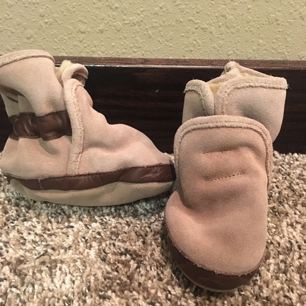 Robeez boots 12-18 mth